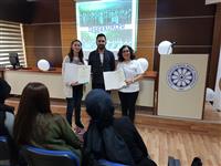 Hemşire Necla YILDIZ ve Hemşire Edibe AŞIK'ın başarılı sunumlarıdan dolayı Uludağ Üniversitesi İnegöl Meslek Yüksek Okulu tarafınca Teşekkür Belgesi takdim edildi. 