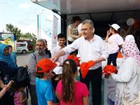 Karacabey Belediye Başkanı Ali Özkan stant çalışmamıza destek veriyor