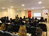 Bursa İl Halk Kütüphanesi'nde gençlere yönelik “Psikolojik Dayanıklılık” semineri yapıldı.