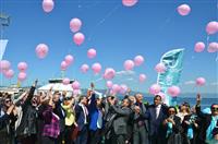 Kanseri yeneceğiz dileği ile uçan balonlar gökyüzüne bırakıldı